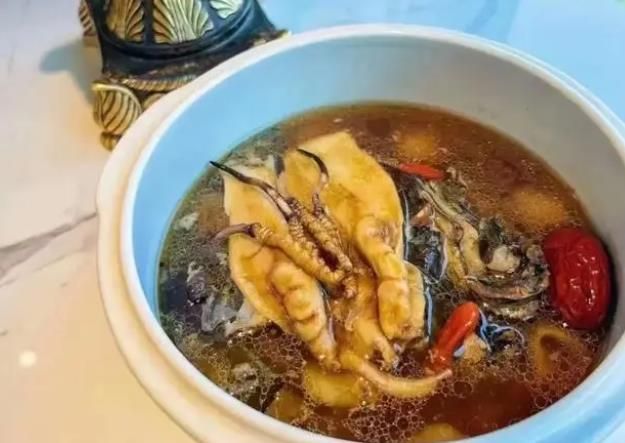 冬蟲夏草和哪些食材可以一起煲湯？