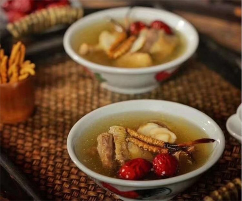 冬蟲夏草怎么煲湯？冬蟲夏草煲湯的方法