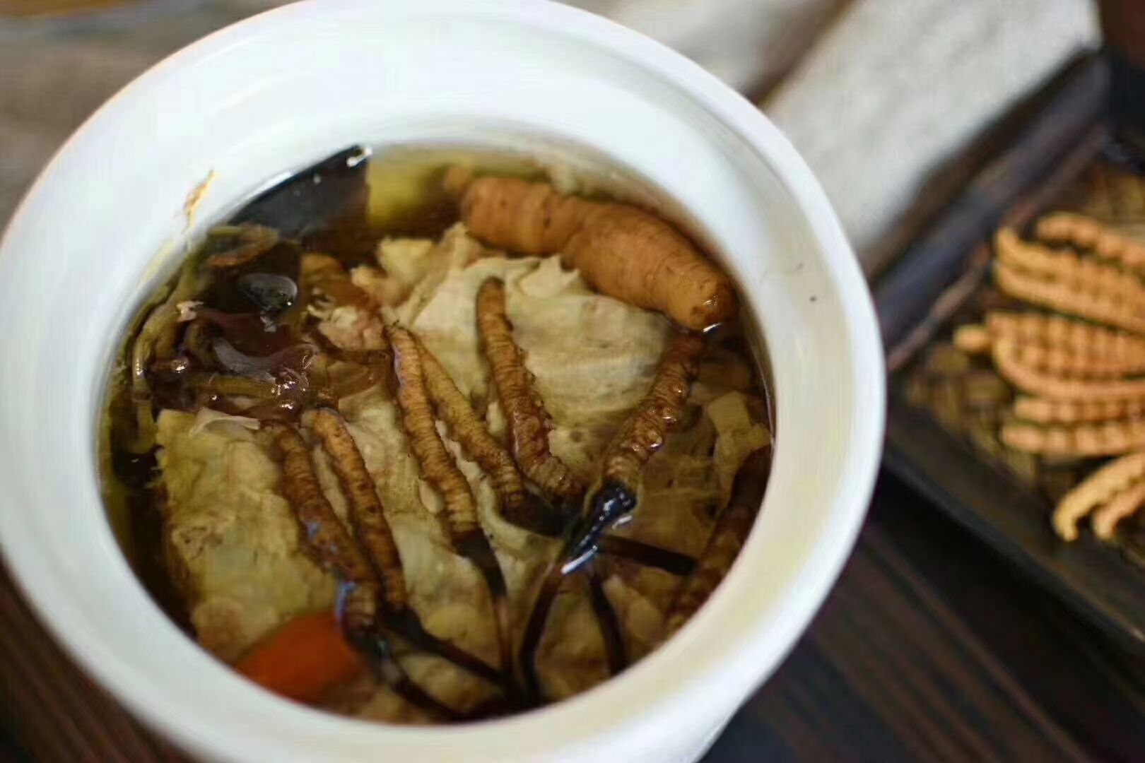 冬蟲(chóng)夏草怎么食用？
