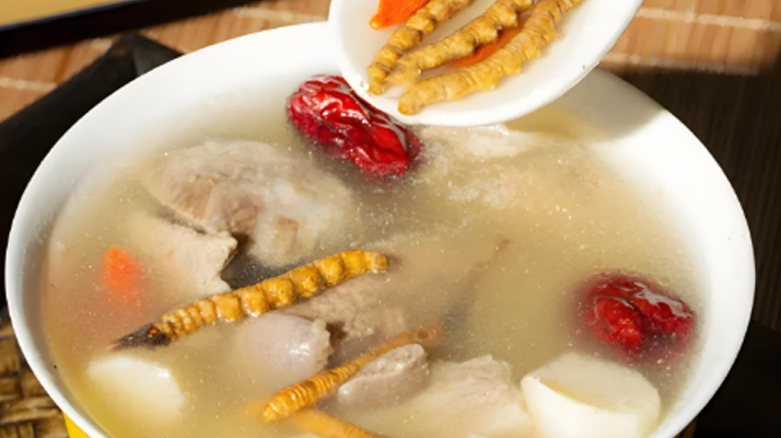 吃鮮冬蟲(chóng)夏草會(huì)臉過(guò)敏嗎？